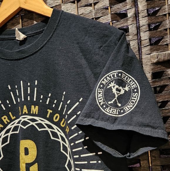 2016 Pearl jam tour T shirt - Picture 7 of 9